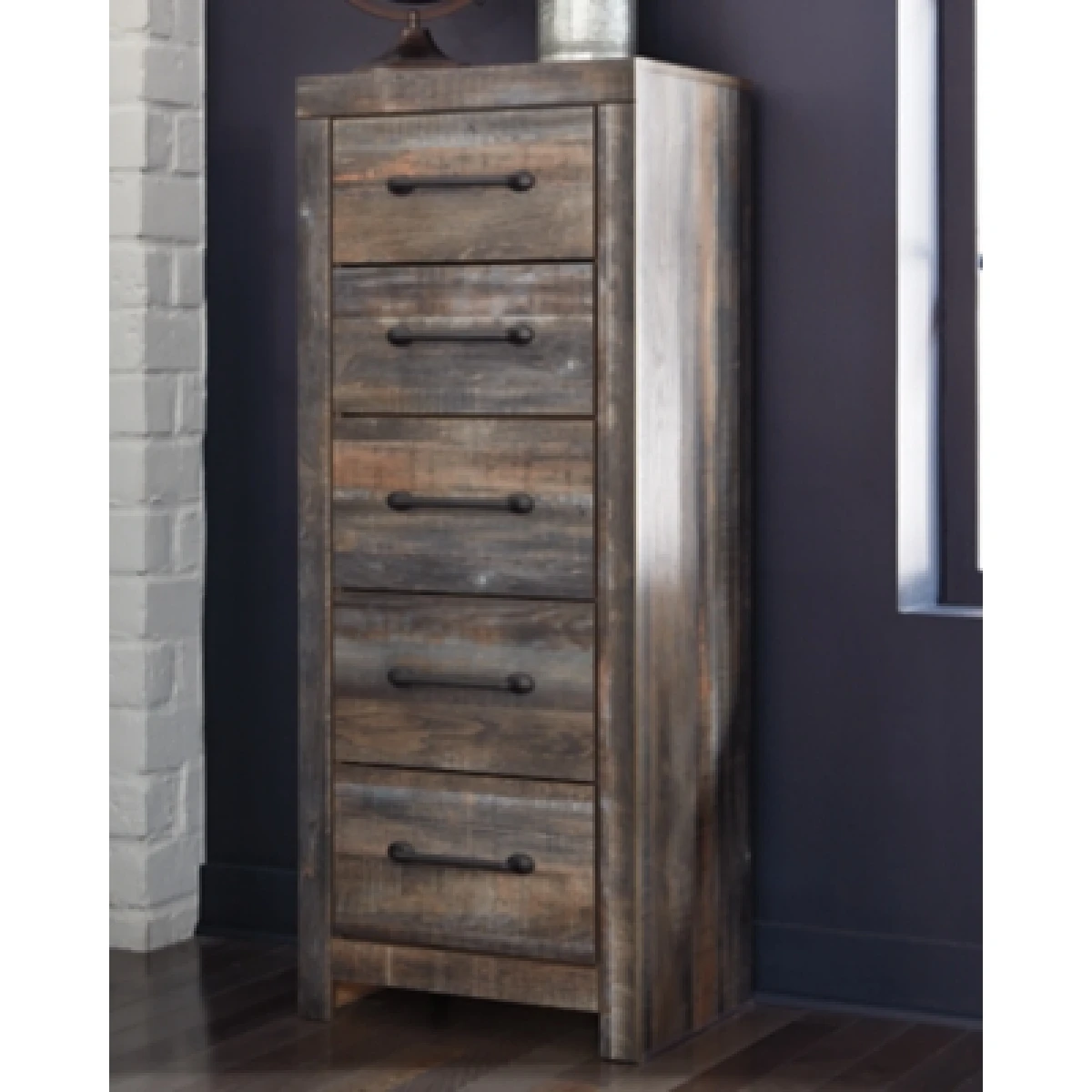 Drystan Narrow Chest - Image 3