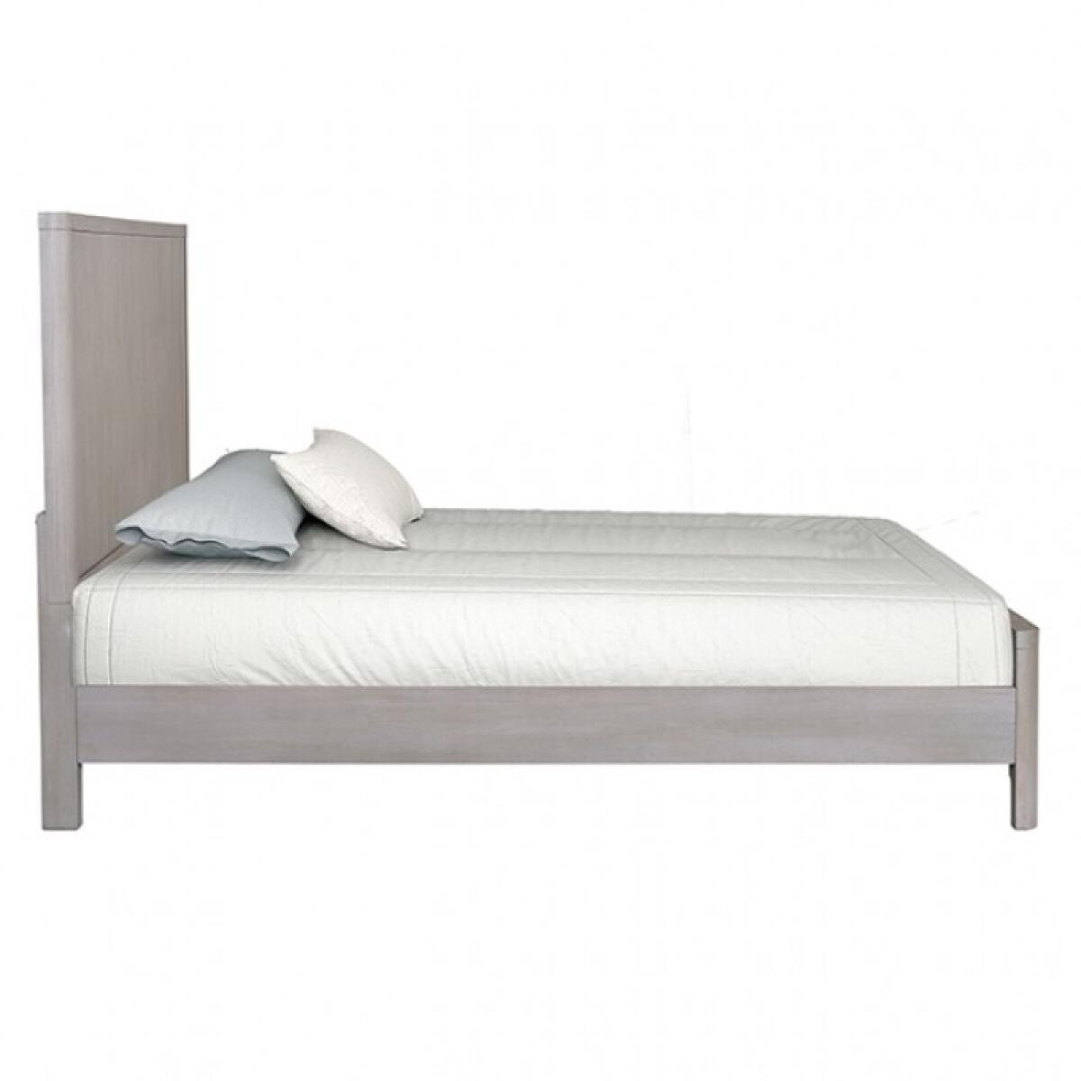 Fareham 4 Pc Queen Bedroom Set - Image 5