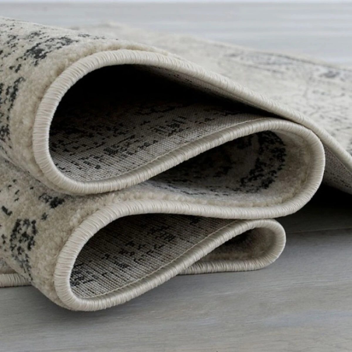 Kozlu Area Rug 5.3' x 7.4' - Image 5