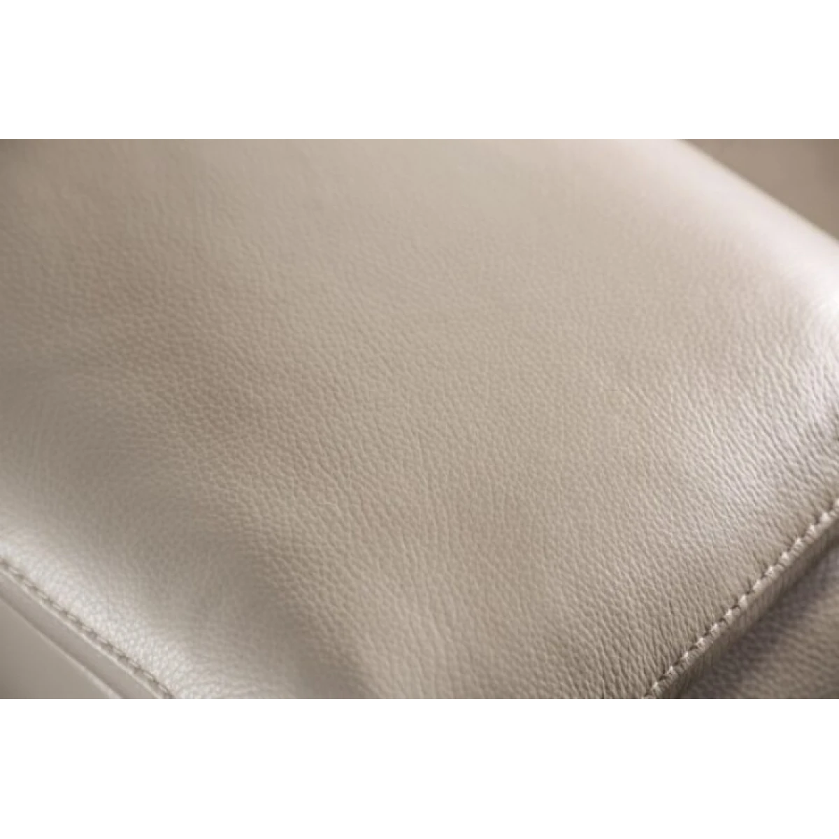 Balderico Power Loveseat - Image 3