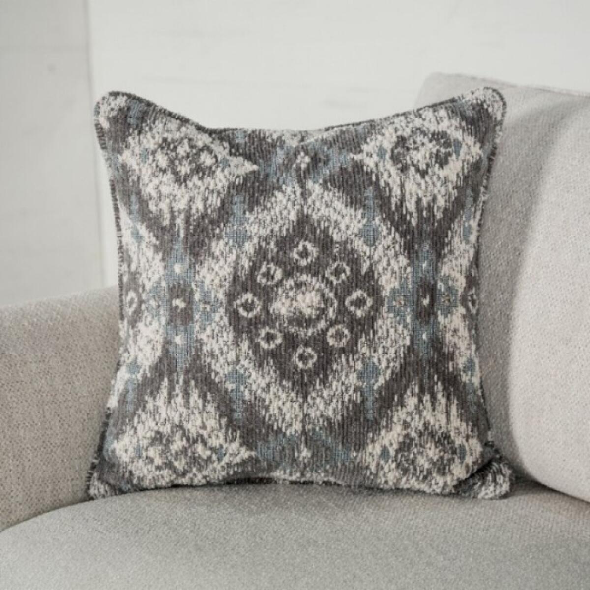 Queensbury Sofa - Image 6