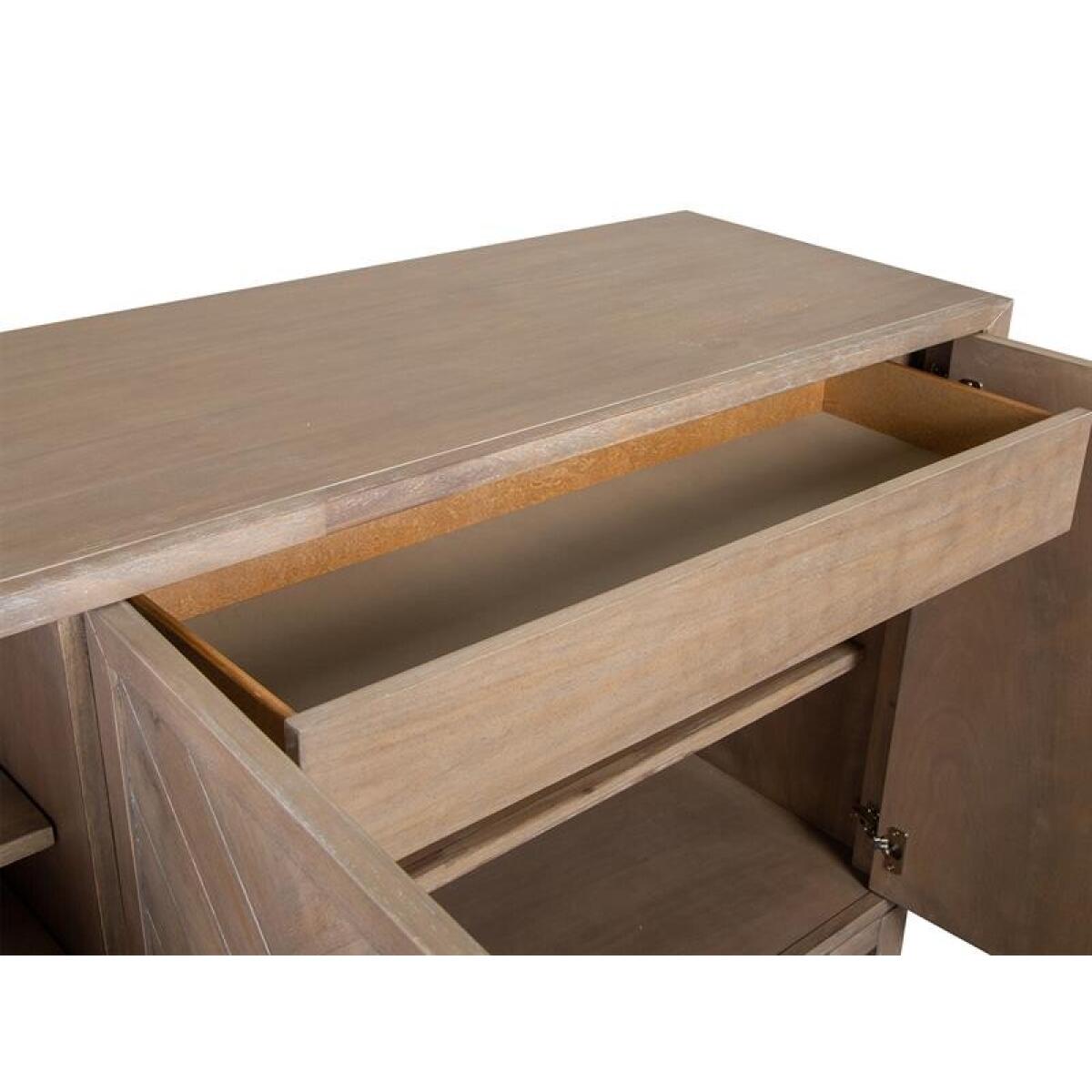 Ainsley Buffet - Image 8