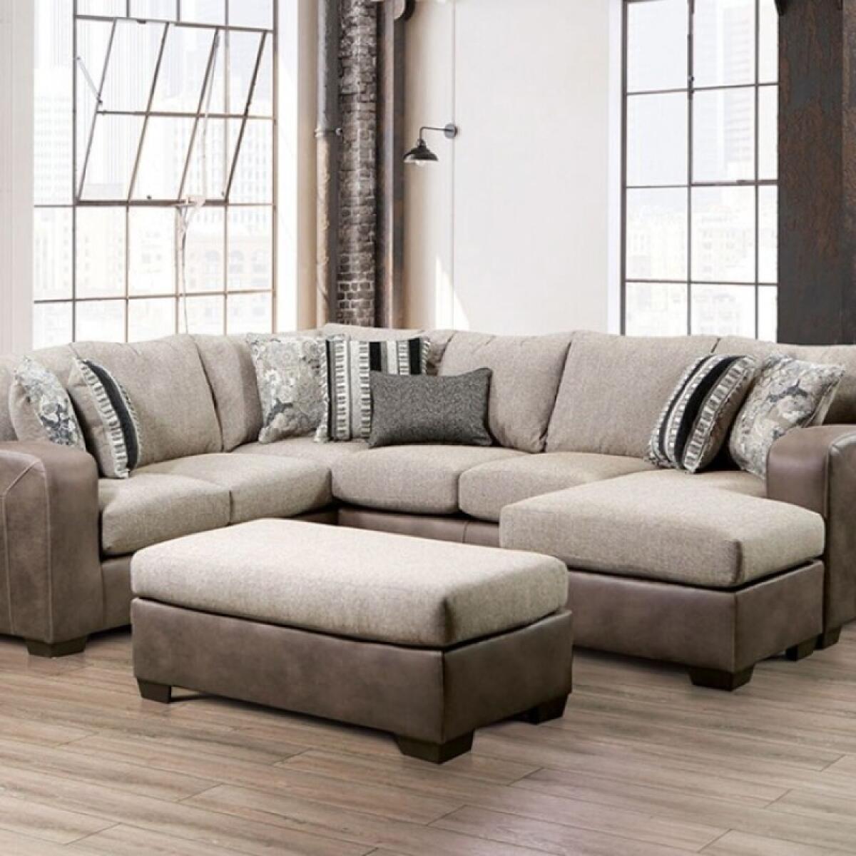 Ashenweald Sectional - Image 2