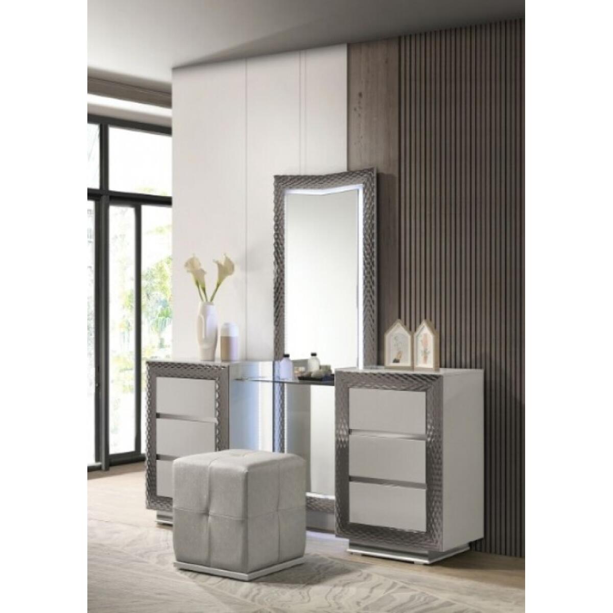 Ventnor Vanity Set - Image 4