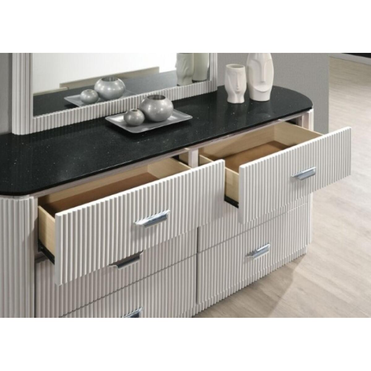 Aldgate Dresser - Image 4