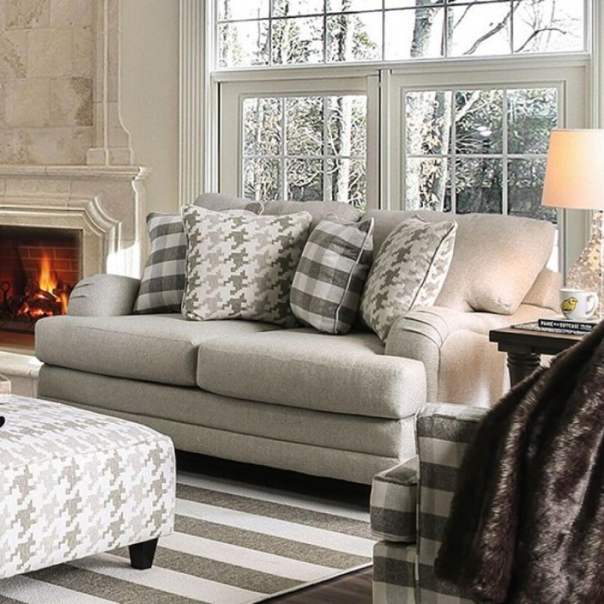 Christine Love Seat - Image 2