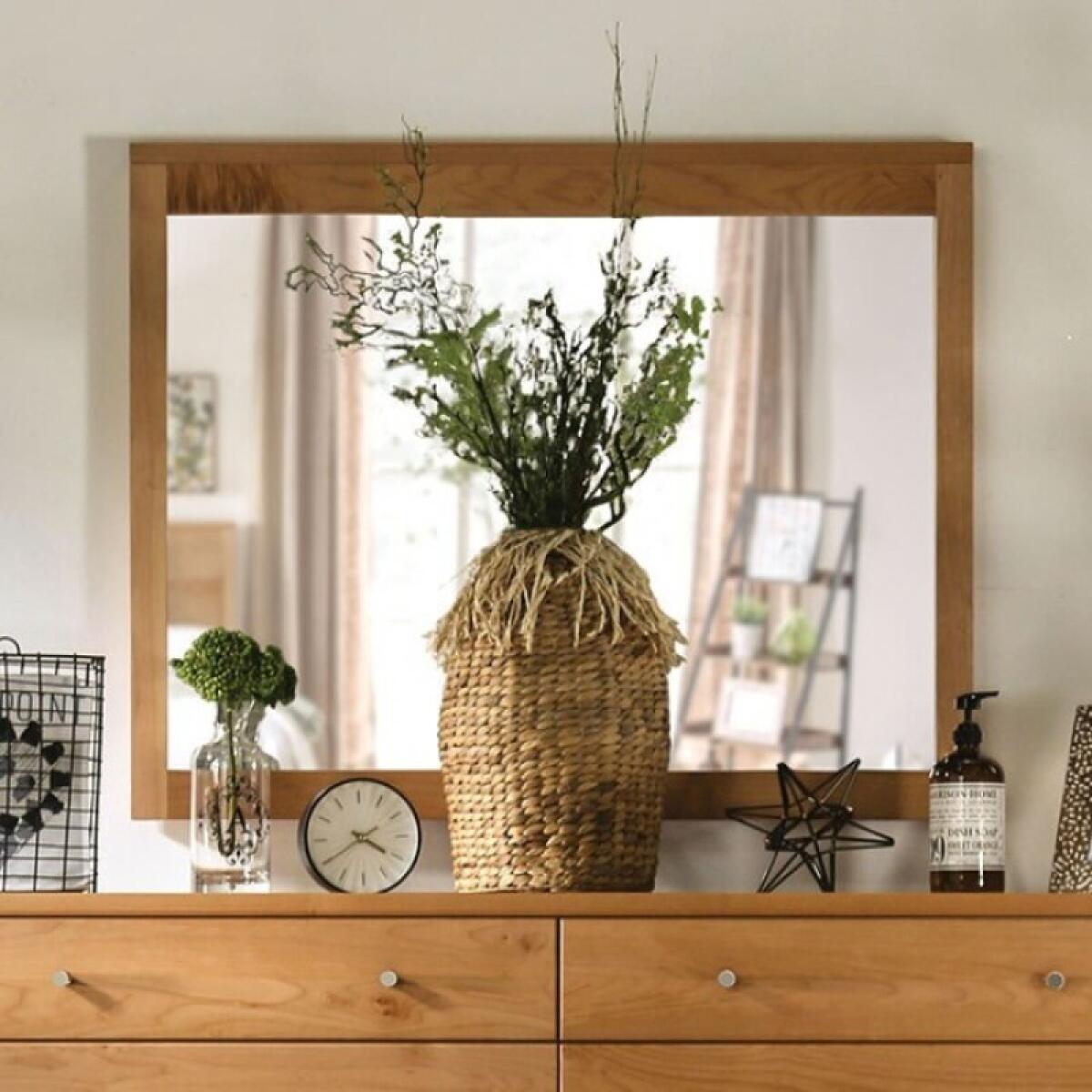 Willamette Mirror - Image 2