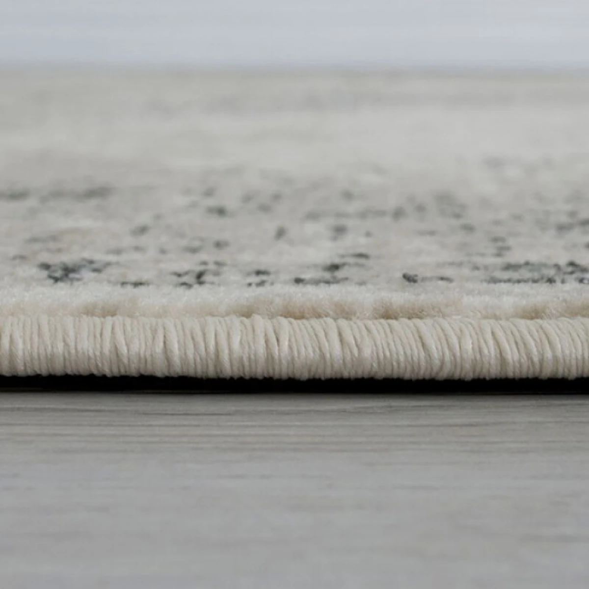 Kozlu Area Rug 5.3' x 7.4' - Image 7