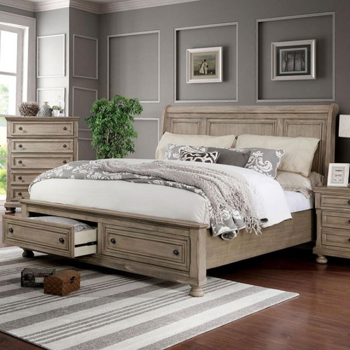 Wells 5 Pc Queen Bedroom Set - Image 2
