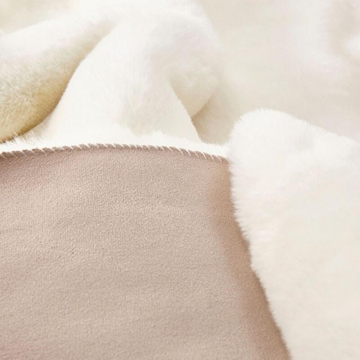 Caparica Area Rug 5′ x 7′ Rugs Furniture of America 7