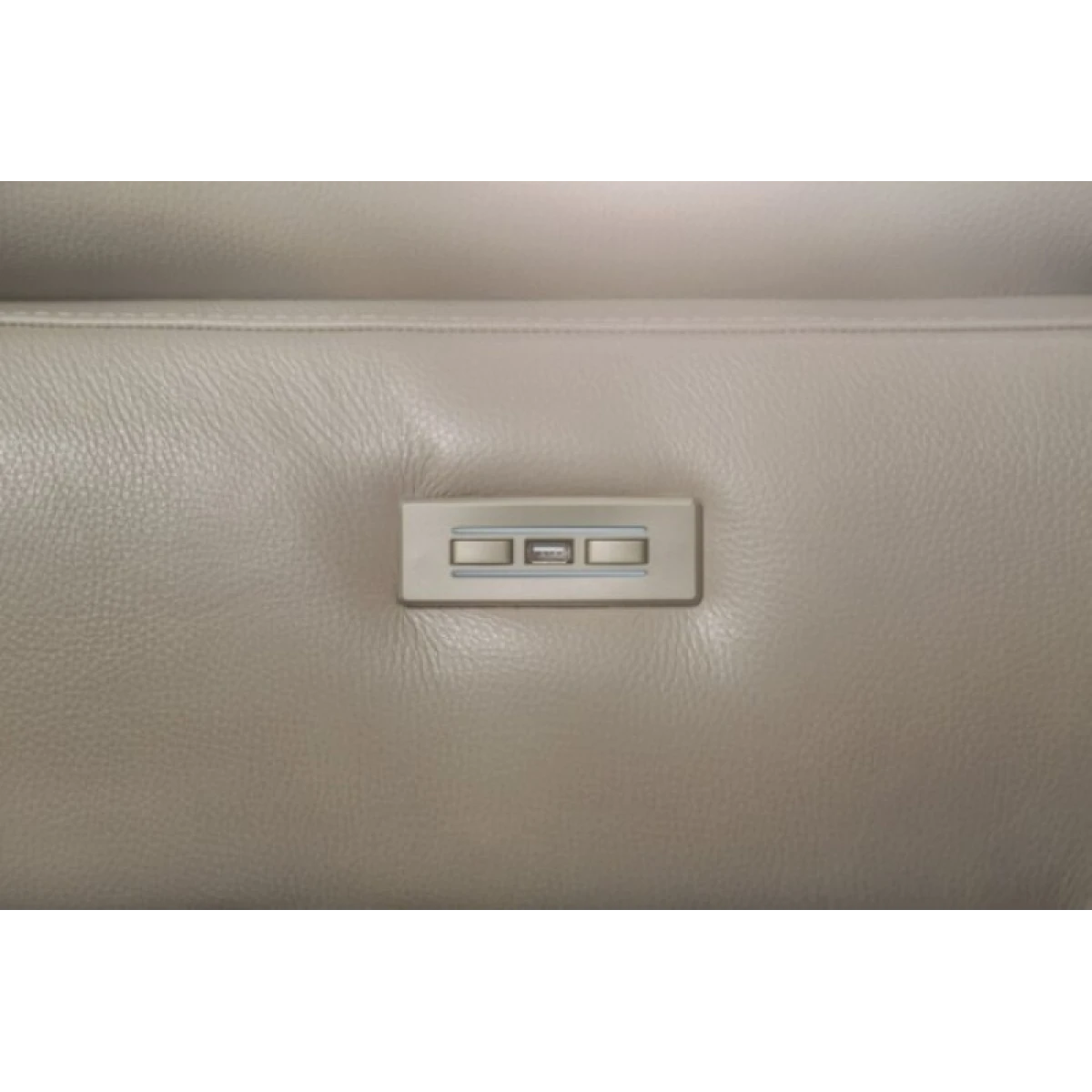Balderico Power Loveseat - Image 5