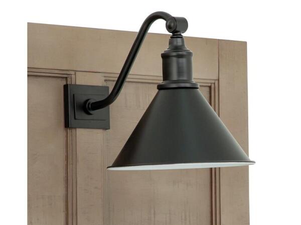 Paxton Place Complete Cal.King Lamp Panel Bed with Regular Rails - Image 4