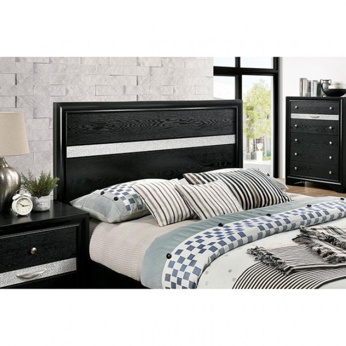 Chrissy 4 Pc Queen Bedroom Set - Image 4
