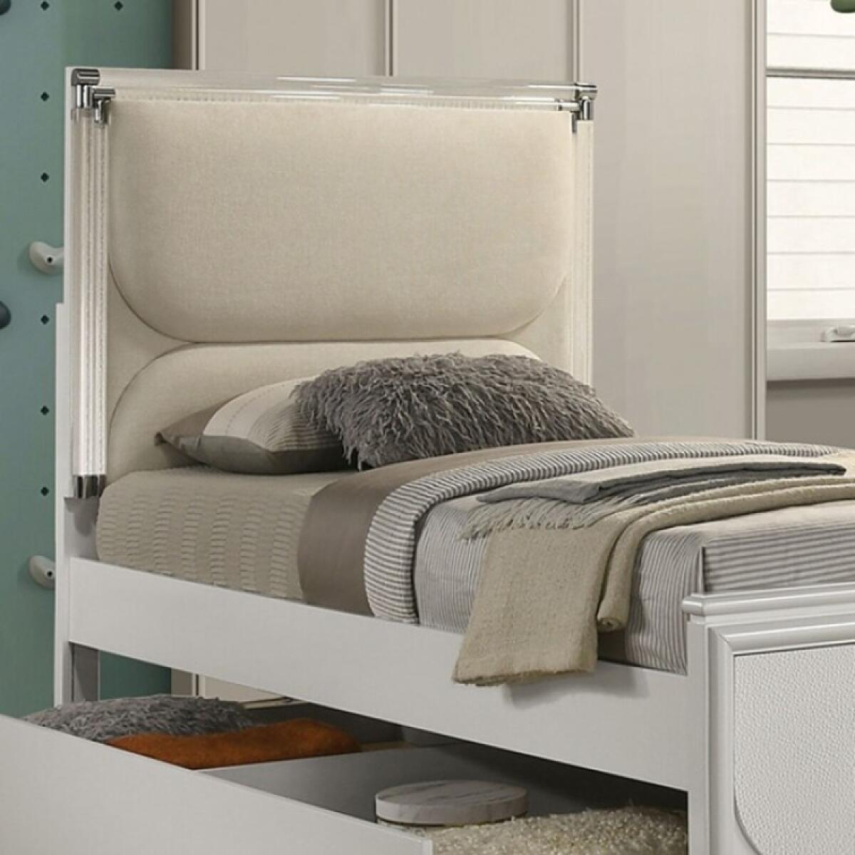 Lareina 4 Pc Twin Bedroom Set - Image 2