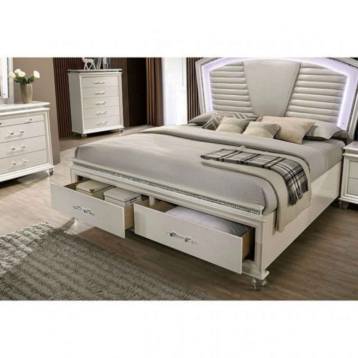 Maddie 4 Pc Queen Bedroom Set - Image 3