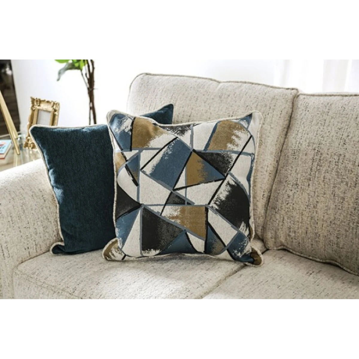 Delgada Loveseat - Image 8