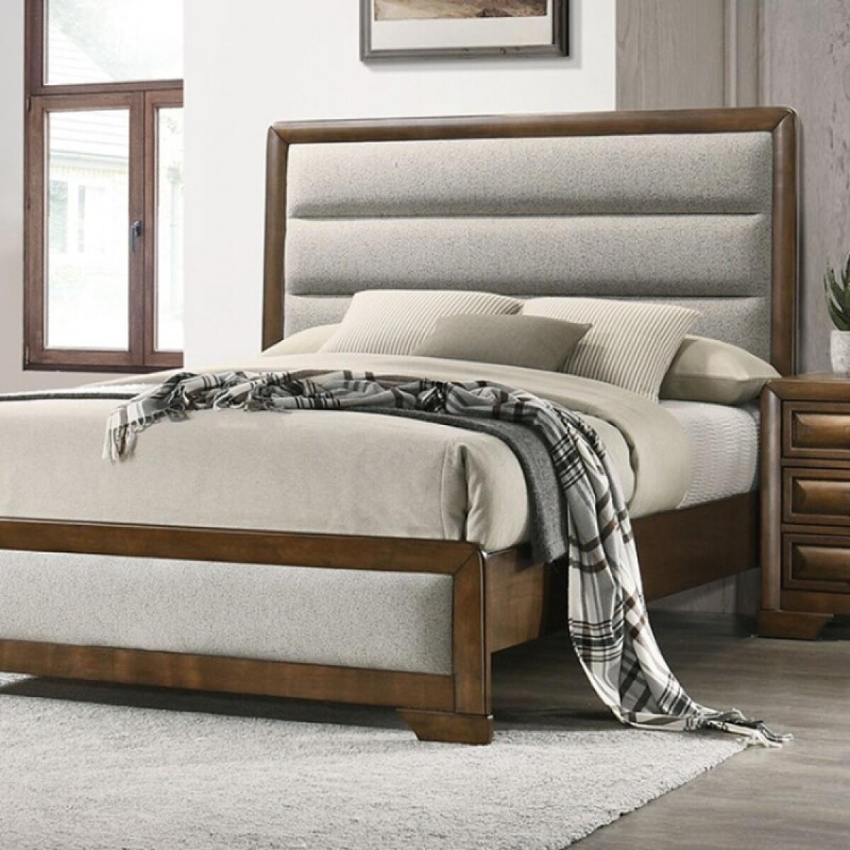 Caerwys 5 Pc Queen Bedroom Set - Image 2