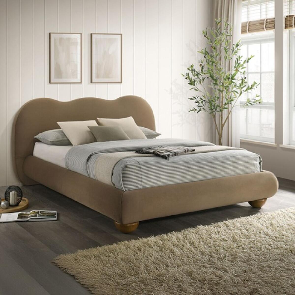 7940a6344f0a88a1fb0fded921d4e8a3 Finamore Bed - Image 1