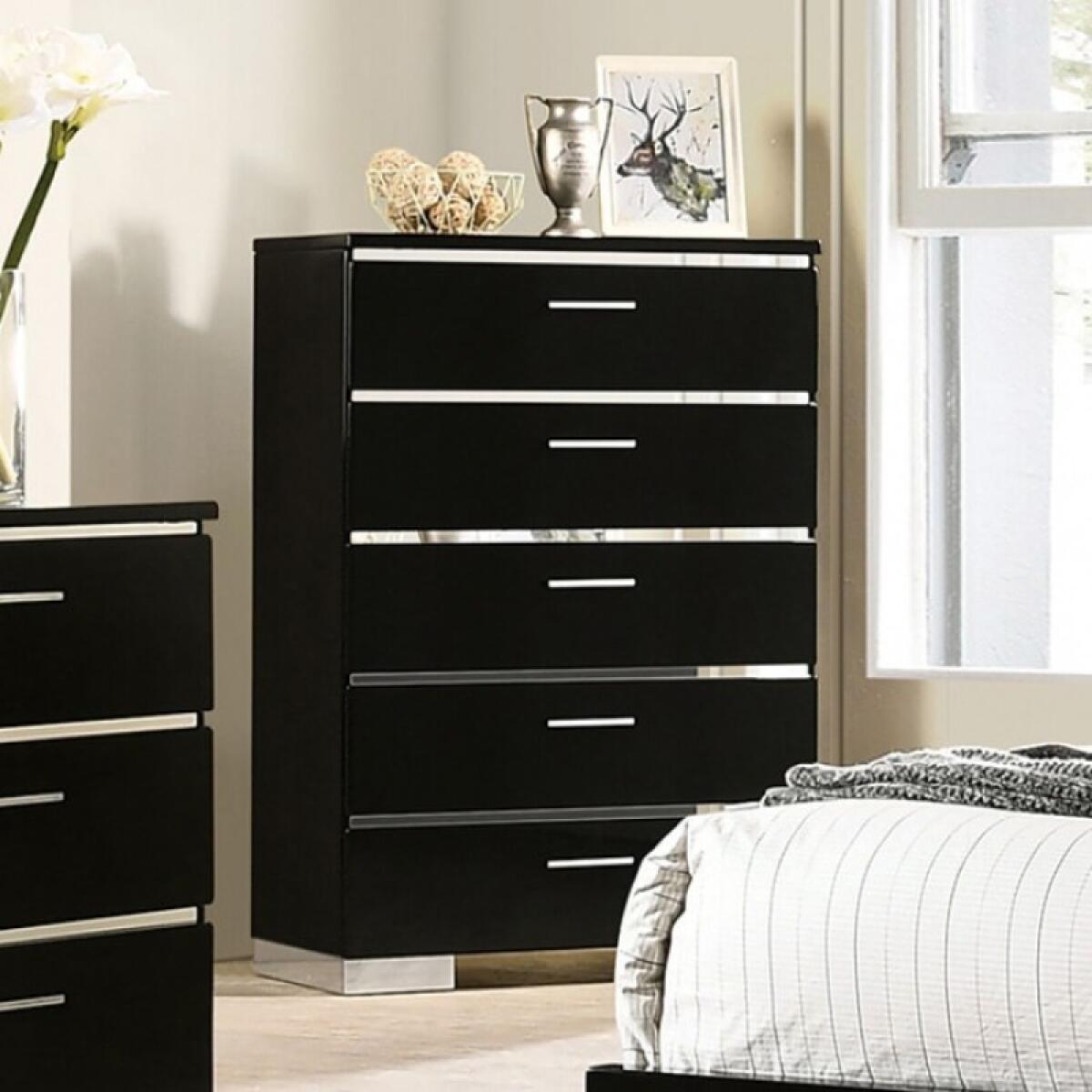 Carlie Chest - Image 2