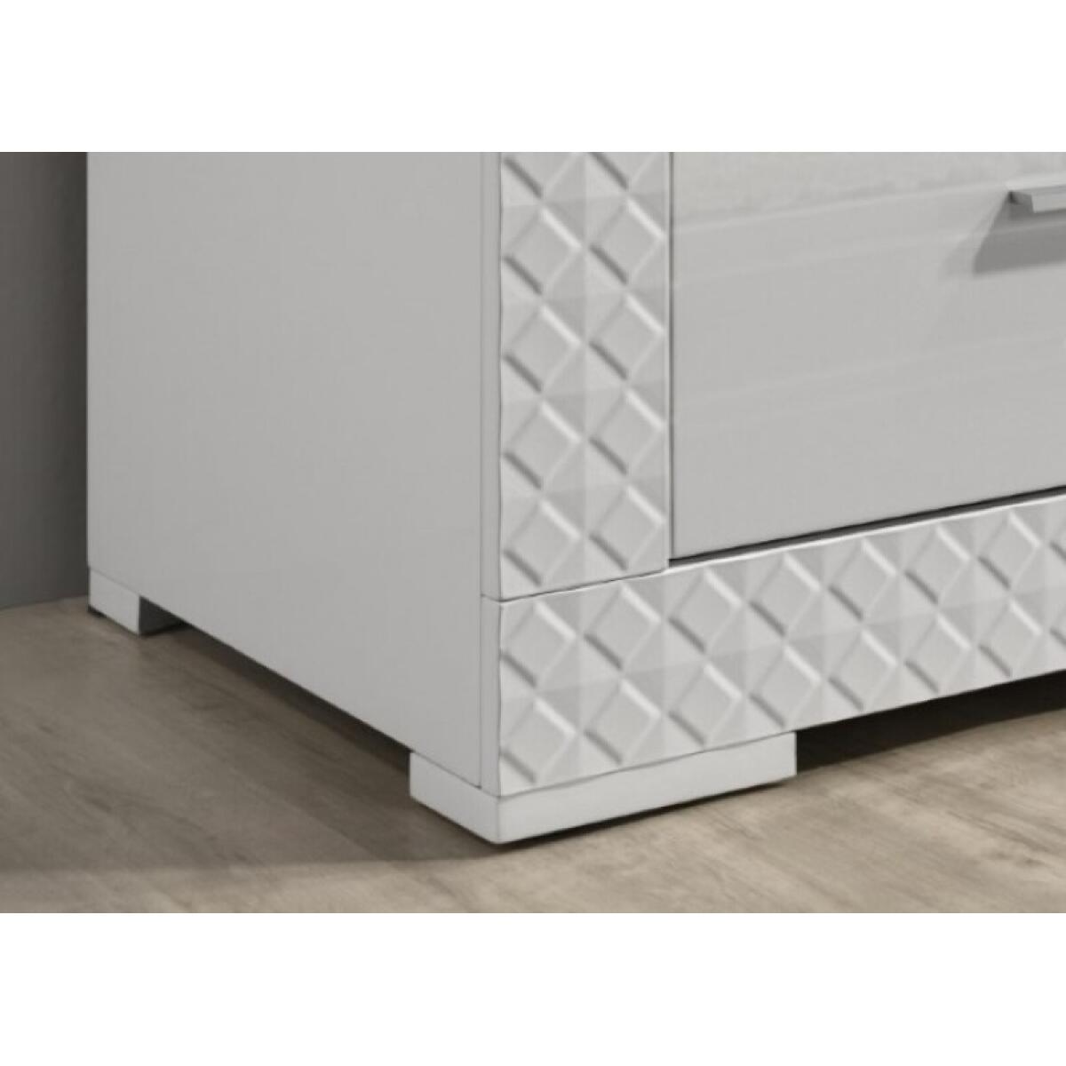 Whitby 5 Pc Queen Bedroom Set - Image 8