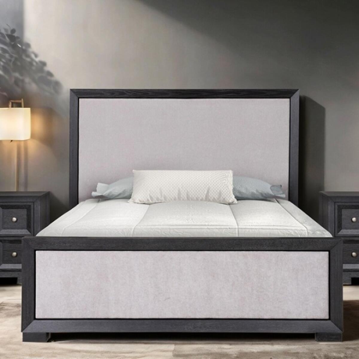 85056ff0e3541592cf4665c0140d5baf Hatton Cross 5 Pc Queen Bedroom Set (N2) - Image 1