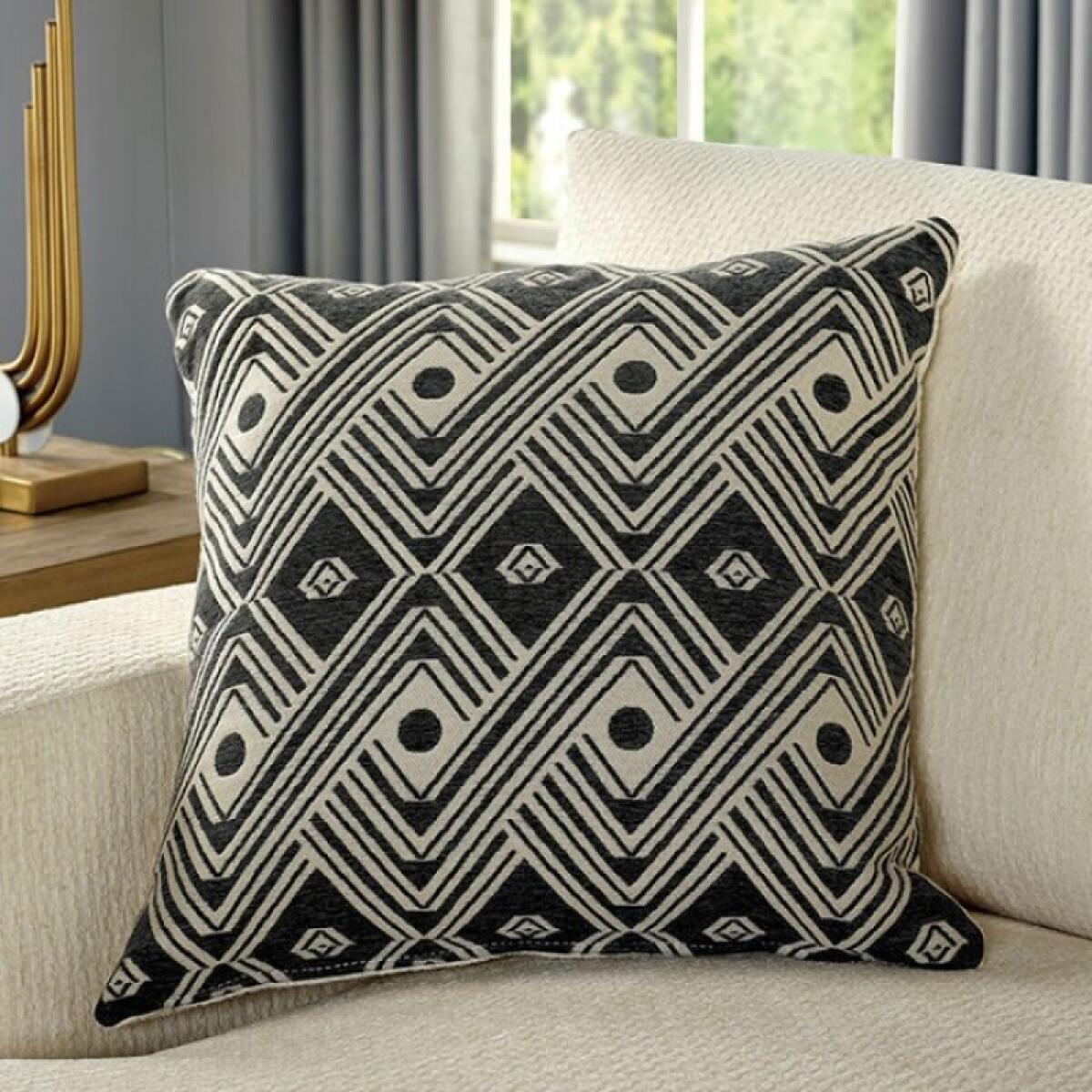 Kaylee Ottoman - Image 6