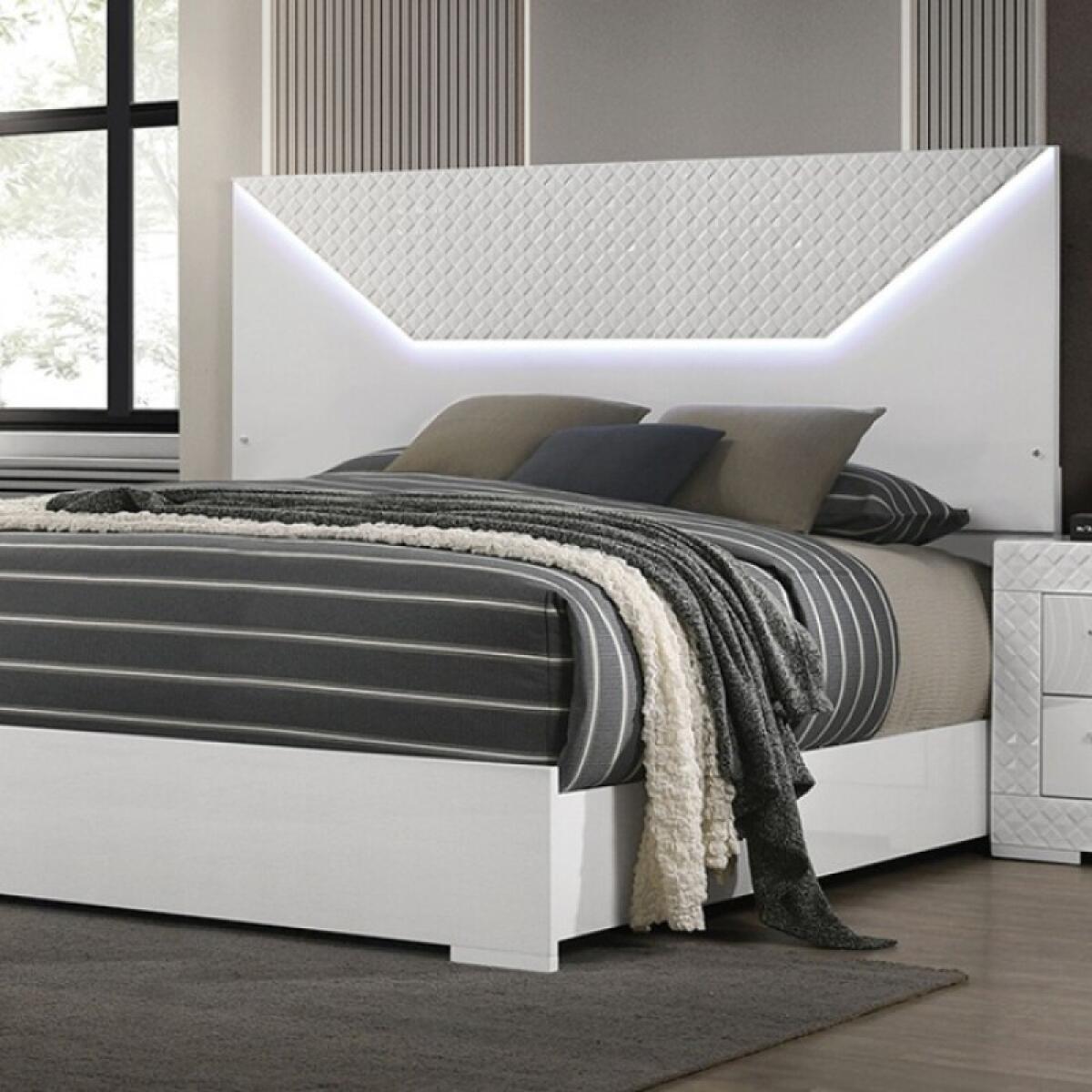 931d2f5d42a008dd70fe75a8060d3cb9 Whitby 5 Pc Queen Bedroom Set - Image 1