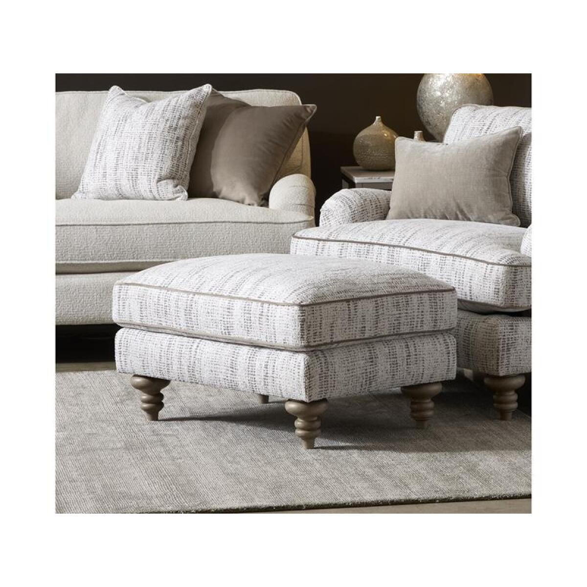 Christi Oyster Accent Ottoman Ottomans & Poufs Cream 8