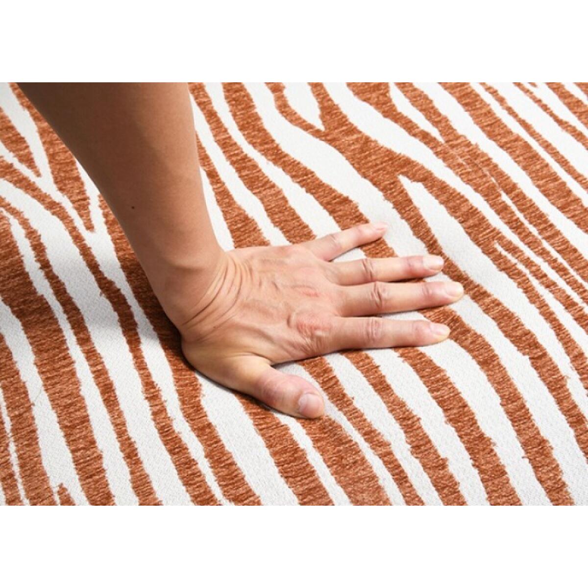 Niobe Accent Chair Chairs Chairs 7