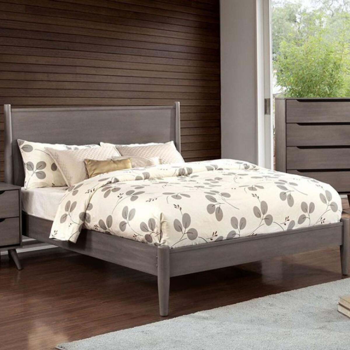 Lennart 5 Pc Queen Bedroom Set - Image 2