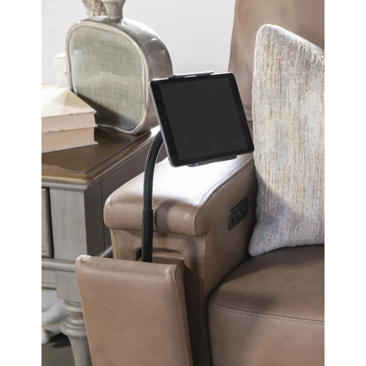 LU370 Fen Positano Fumo (Direct Container Only) UP P1 Laf Glider Loveseat With Console, And One 18 In Pillow - Image 5