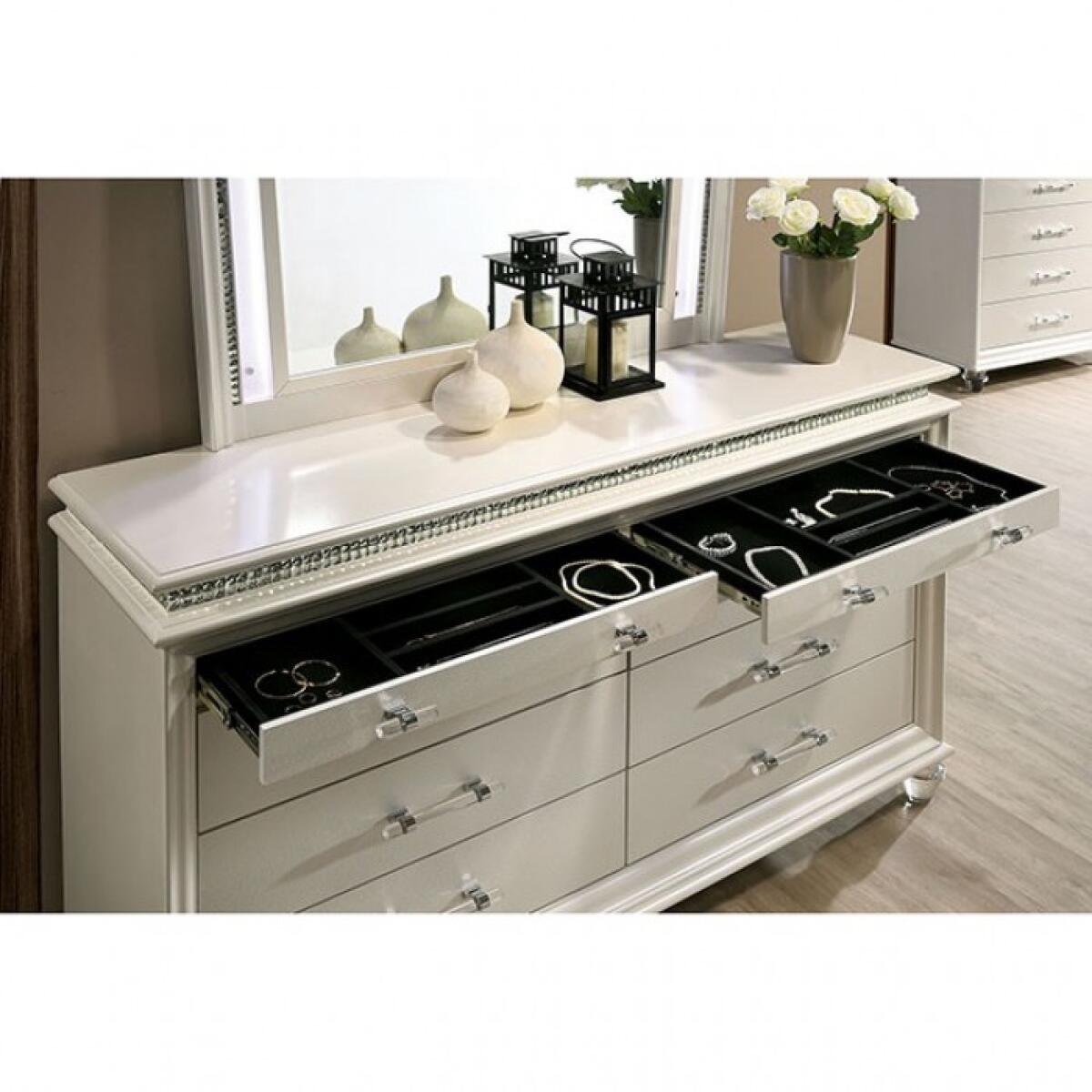 Maddie 4 Pc Queen Bedroom Set Bedroom Sets Bedroom Sets 11