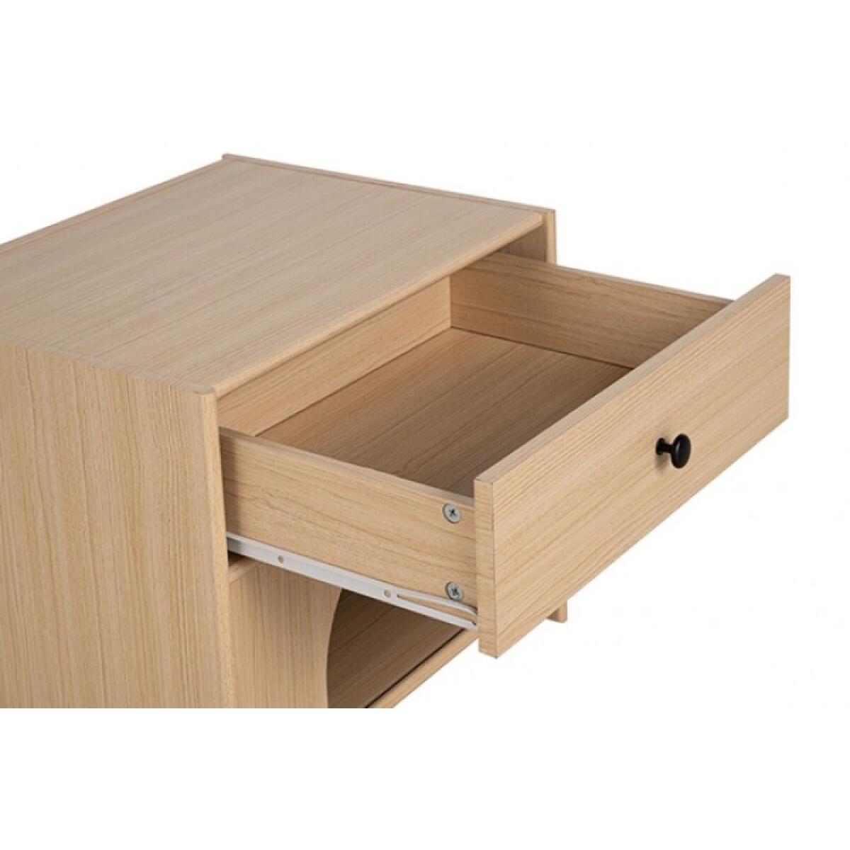 Chiloquin Side Table Chairside Tables Chairside Tables 5