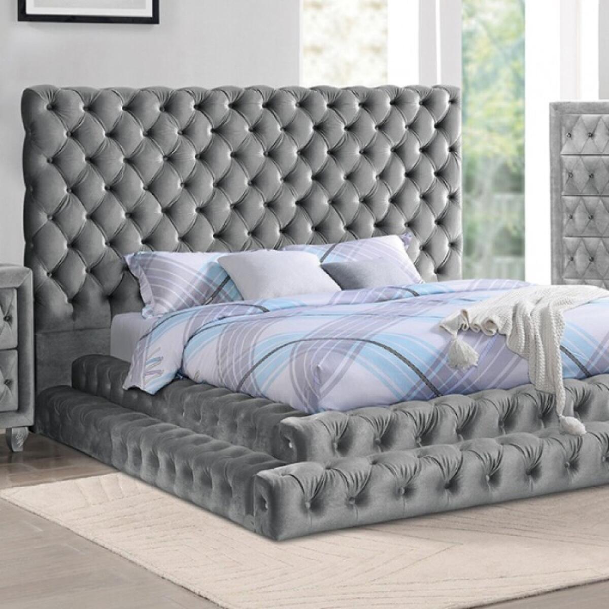 Stefania 4 Pc Queen Bedroom Set - Image 2