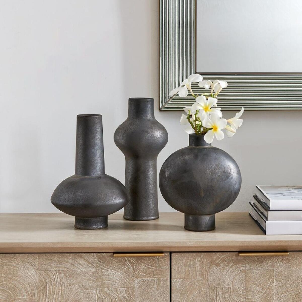 Charcoal Bloom Indoor-outdoor Vases, S/3 - Image 2