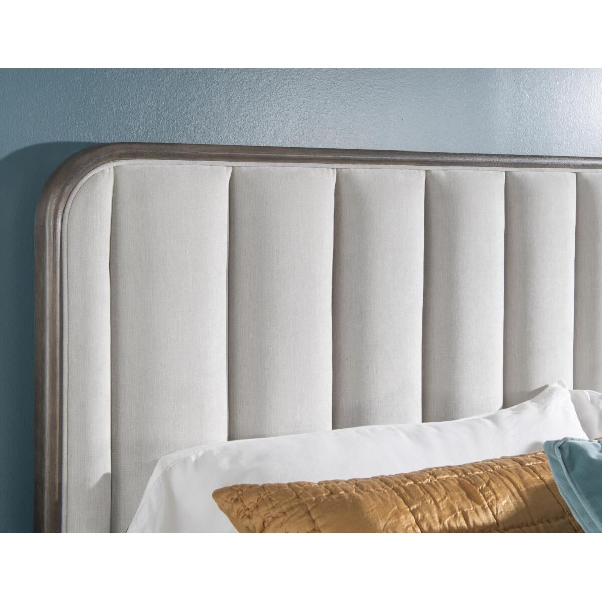 Complete Queen Uph Bed 5/0 Beds Beds 8