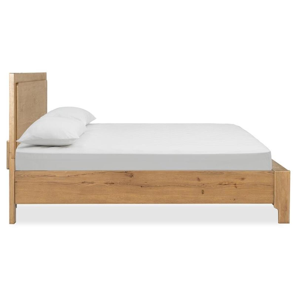 Davenport Complete Cal.King Panel Bed - Image 5