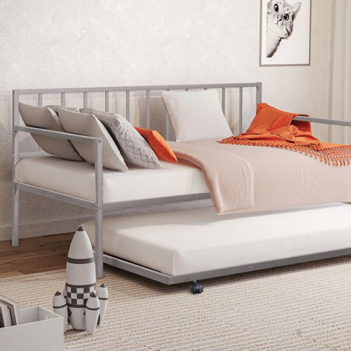 Harmon Metal Daybed - Image 2