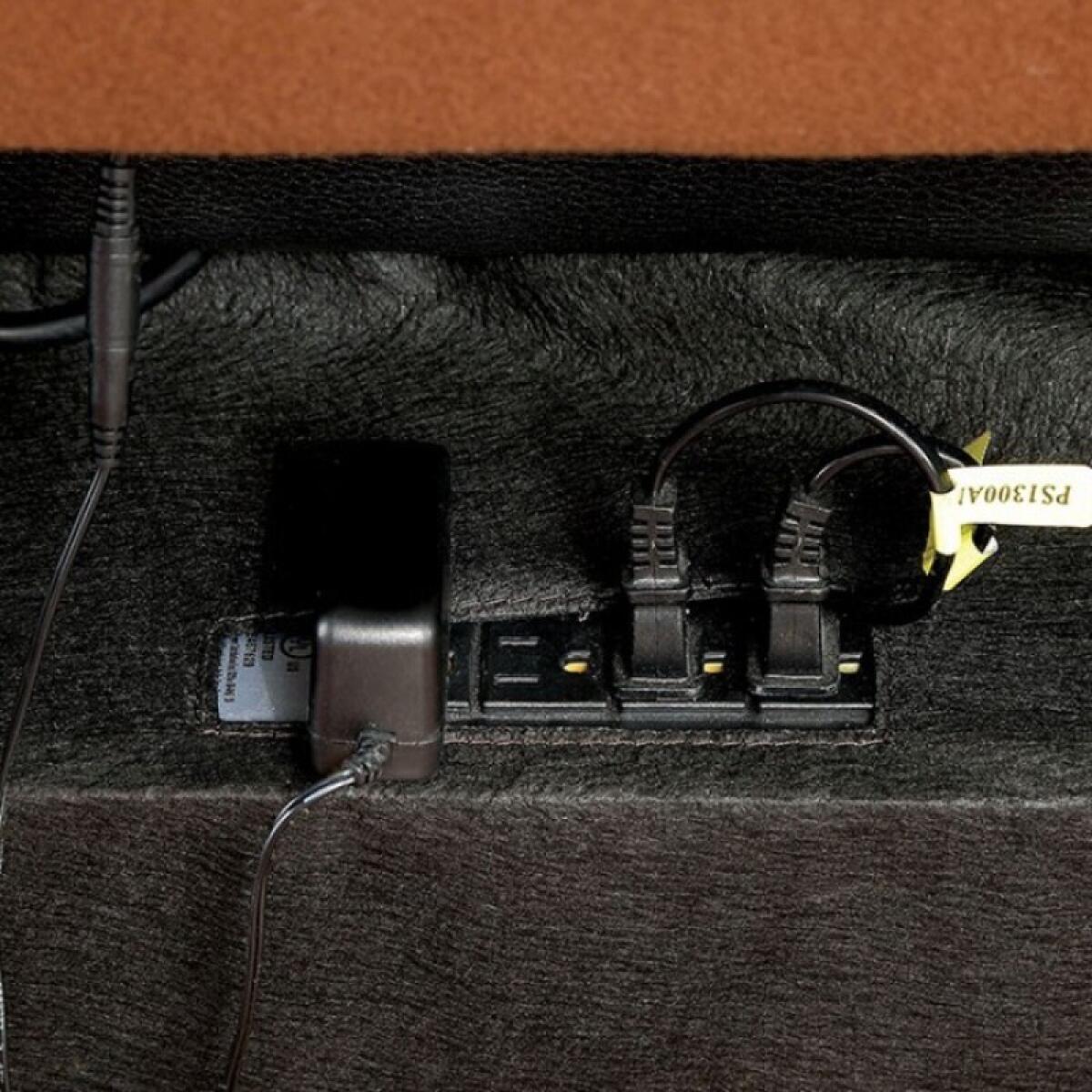 Zaurak Love Seat Recliners Black 9