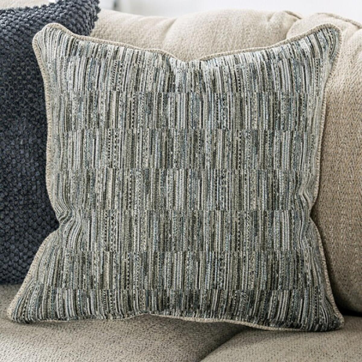 Salisbury Chair - Image 4