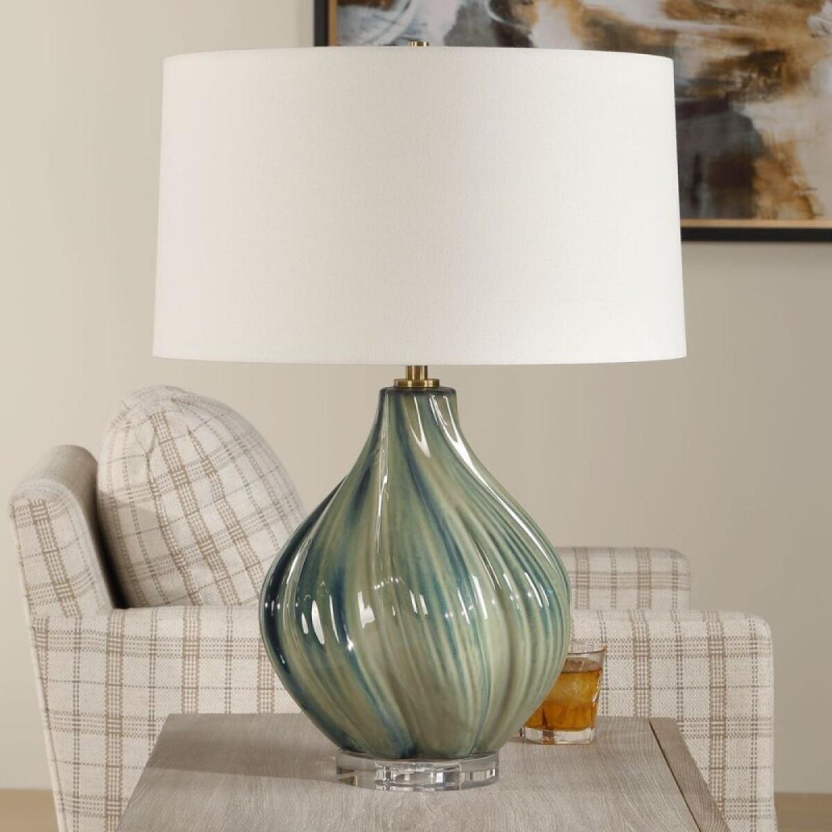 Tausha Table Lamp - Image 4