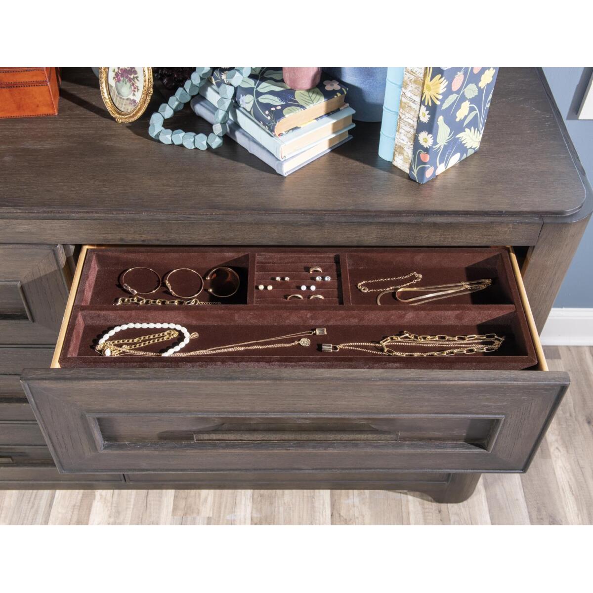 6 Drawer Dresser - Image 4
