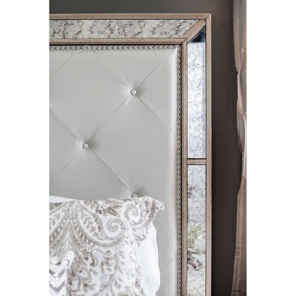 Loraine 5 Pc Queen Bedroom Set Bedroom Sets Bedroom Sets 11