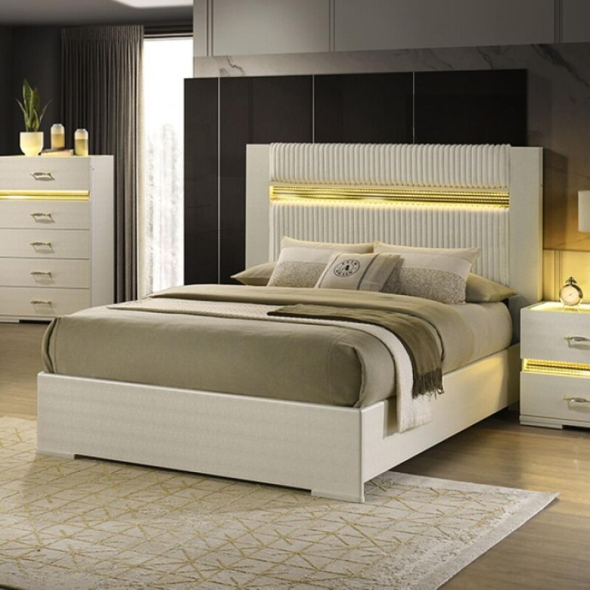 Lucida 5 Pc Queen Bedroom Set w/ Chest - Image 2