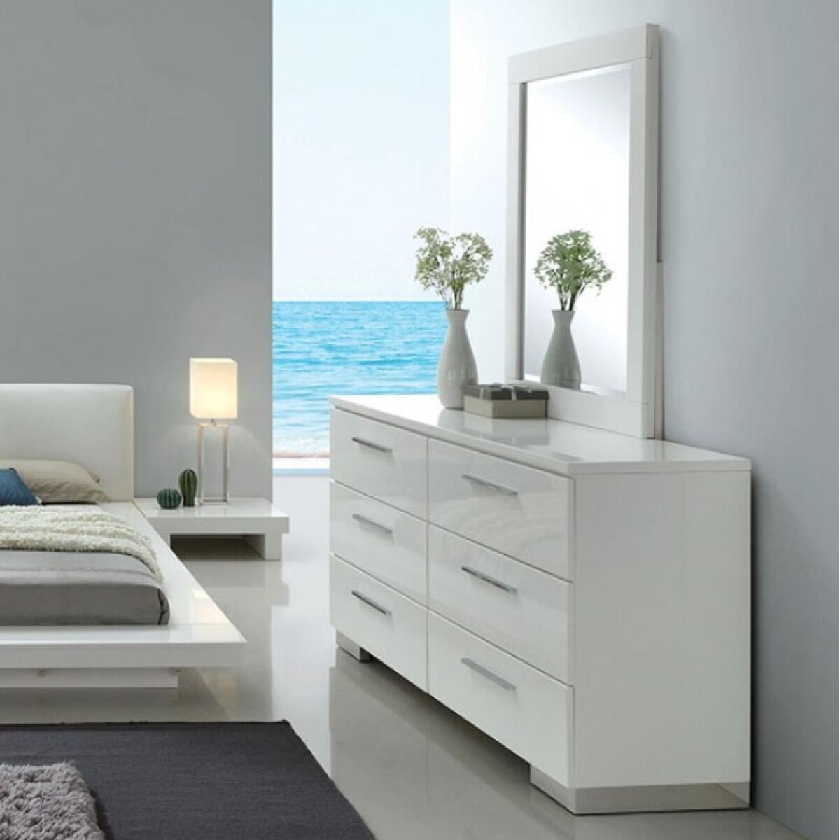 Christie Dresser - Image 2