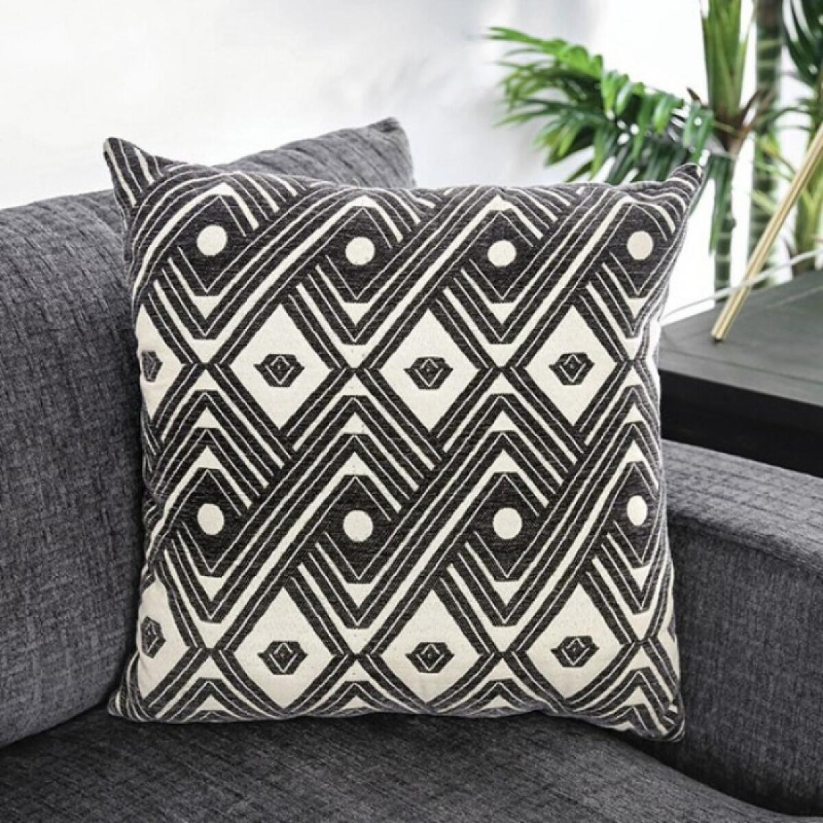 Kaylee U-Sectional w/ Left Chaise - Image 5