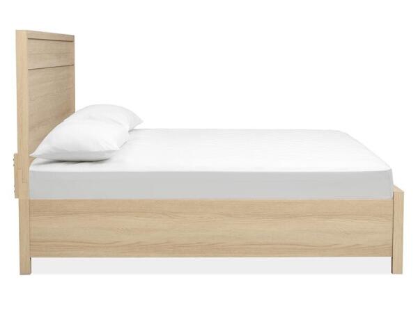 Merrifield Complete Queen Panel Bed - Image 4