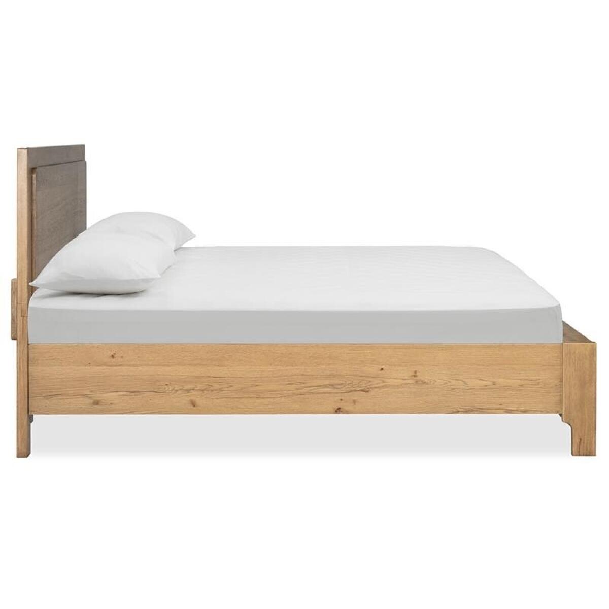 Davenport Complete Queen Panel Bed - Image 3