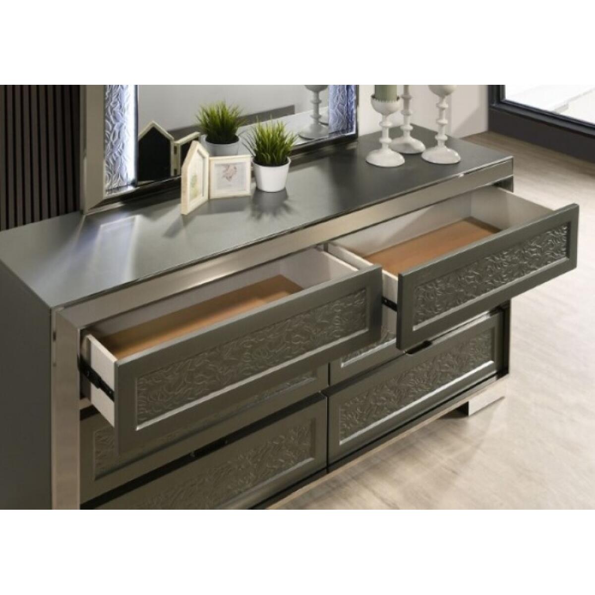 Leyland Dresser - Image 5