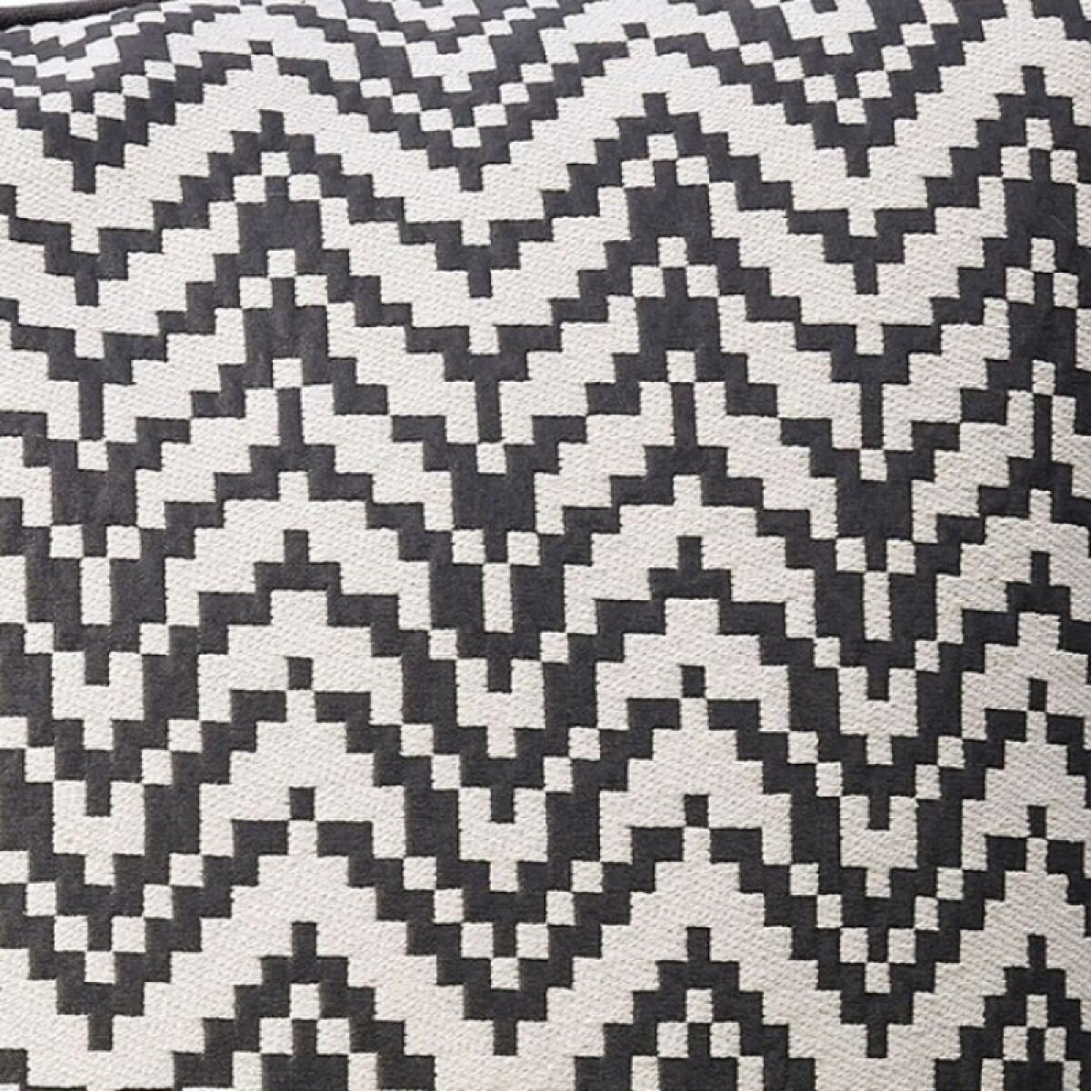 Jen Throw Pillow - Image 3